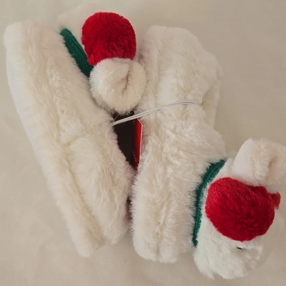 Wondershop Toddler Slippers Size: S (5-6)